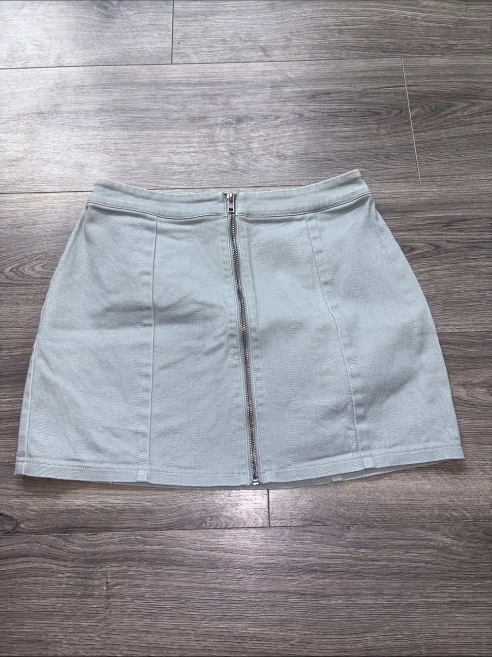 Forever 21 Light Denim Zip-Front Mini Skirt Size S
